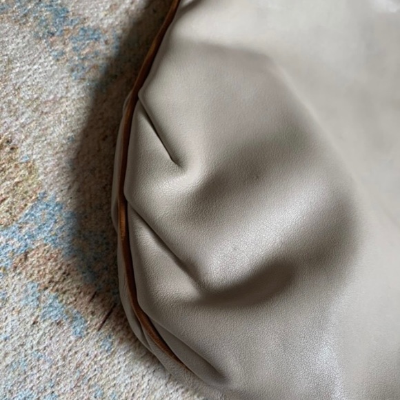 Celine crossbody, beautiful buttery ivory leather - Picture 10 of 13